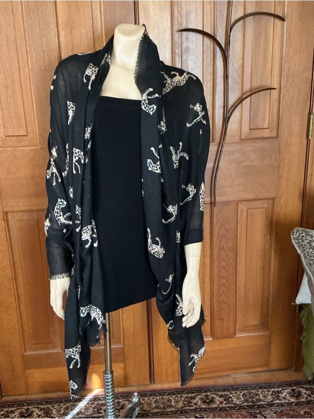 Black Leopard Print Lightweight Shawl